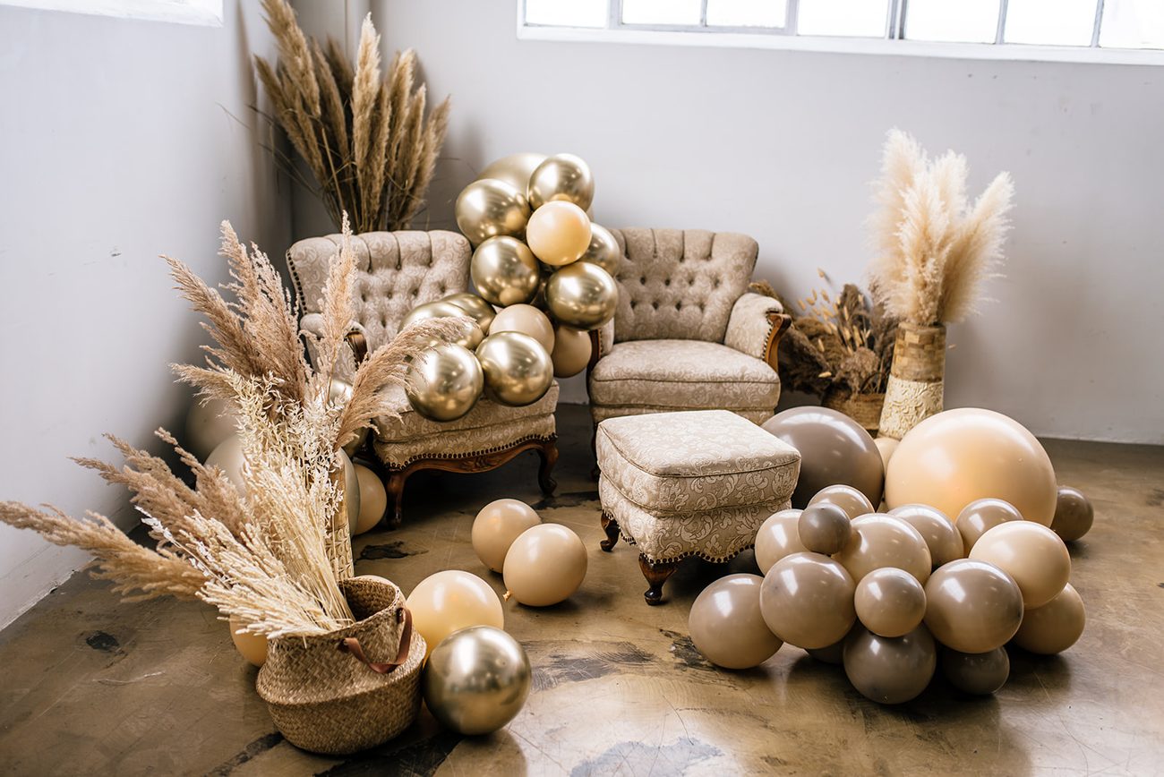 Balloncluster in Creme und Gold